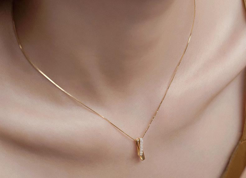 Sterling Silver Geometric Line Necklace